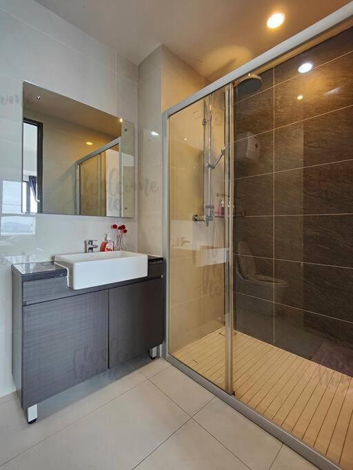Bay Laurel, Country Garden Danga Bay Homestay By Welcome Home Johor Bahru Dış mekan fotoğraf